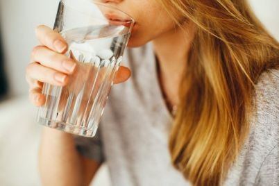これをお湯と混ぜて飲むと、消化が良くなり、驚くべき効果が得られます.jpeg
