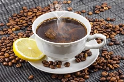 レモンとブラックコーヒーを混ぜて飲むと、おなかの脂肪がなくなり、専門家の言うことを知る.jpeg